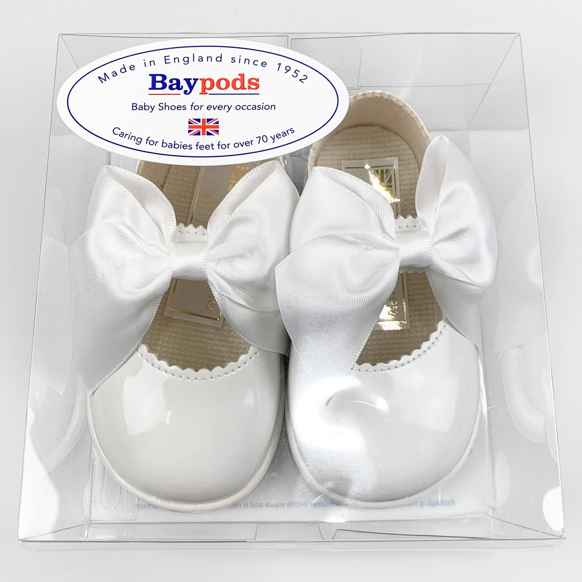 baby girls hard sole bow shoes white
