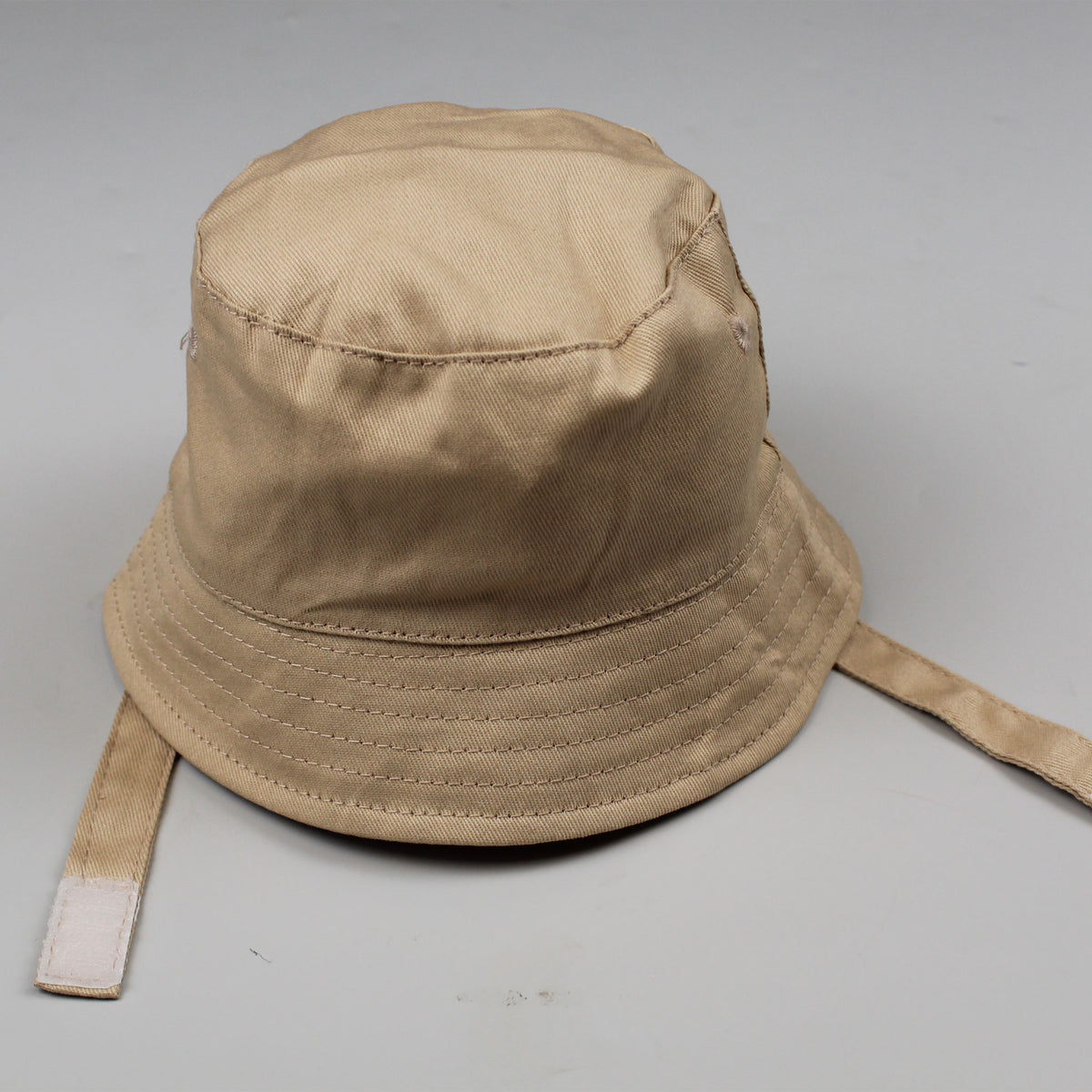 Tan bucket hat deals