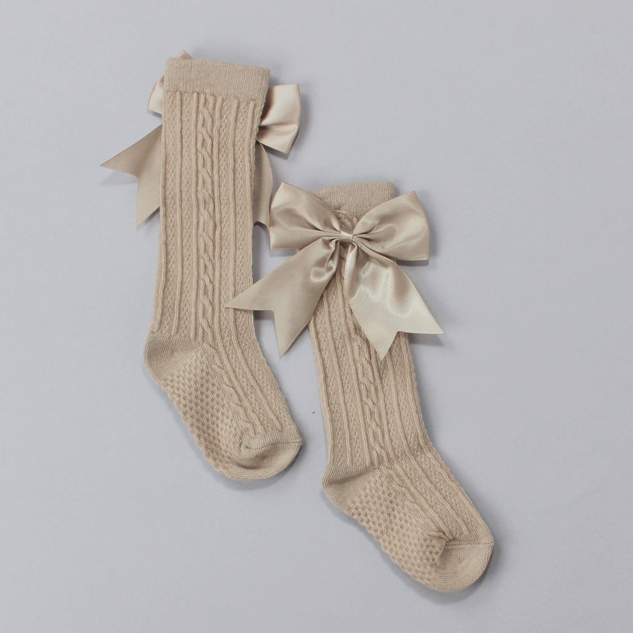 baby girls beige bow socks