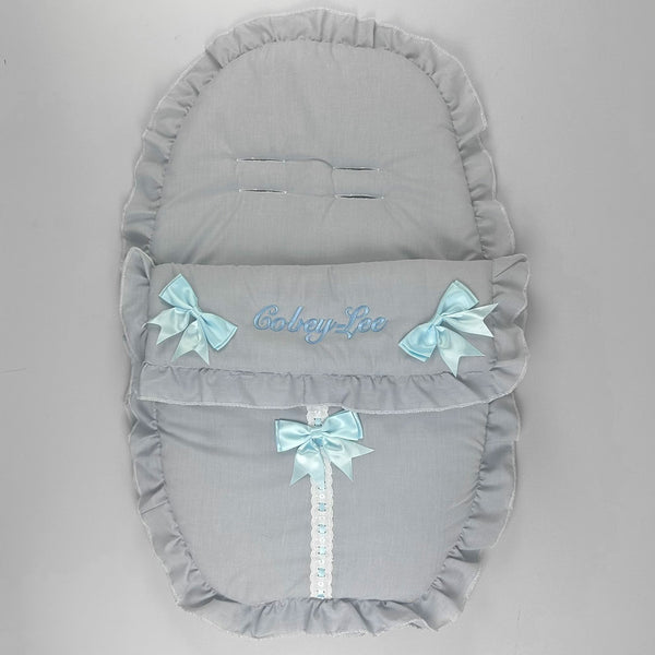 baby boys grey and blue car seat