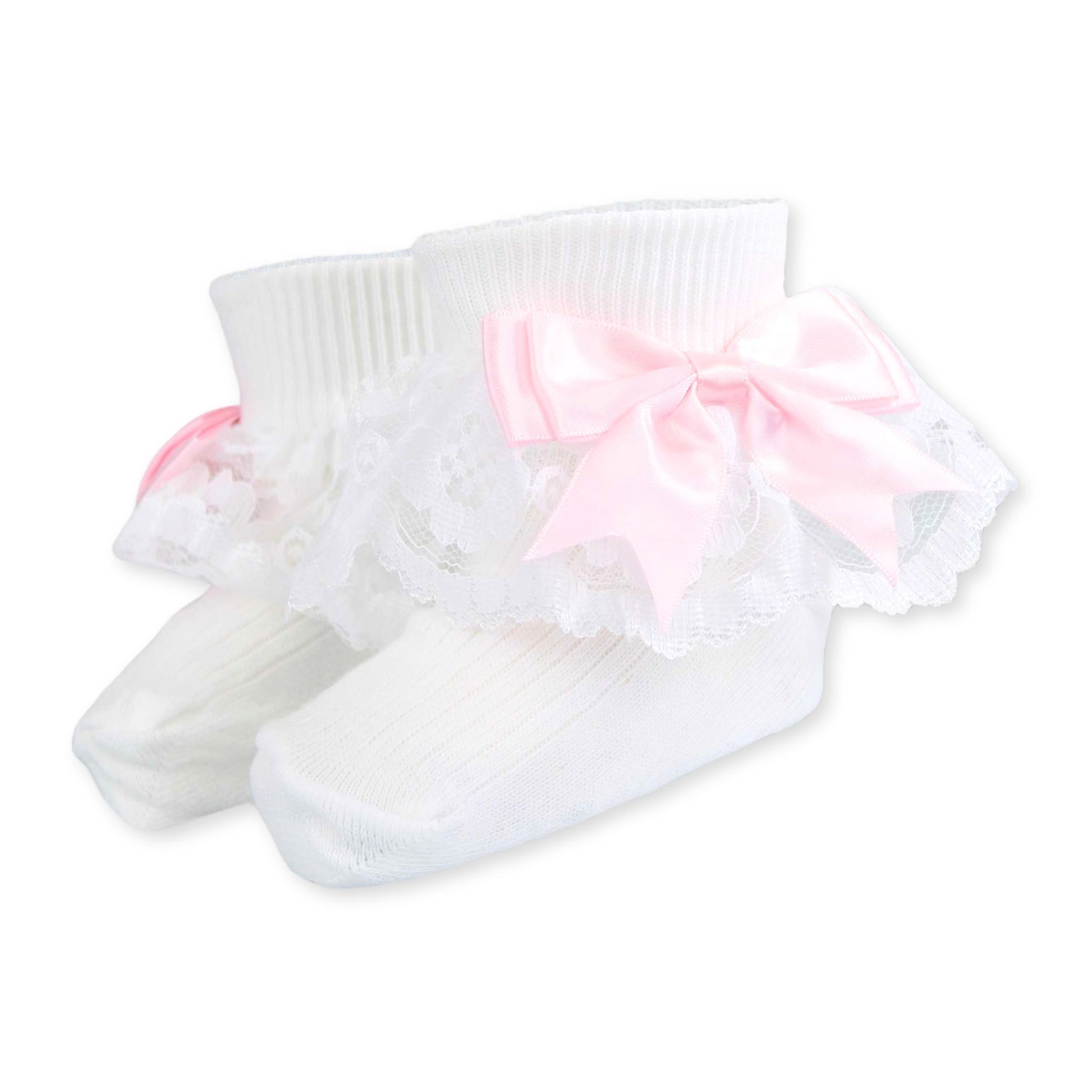 white ankle socks with pink thrilly bow