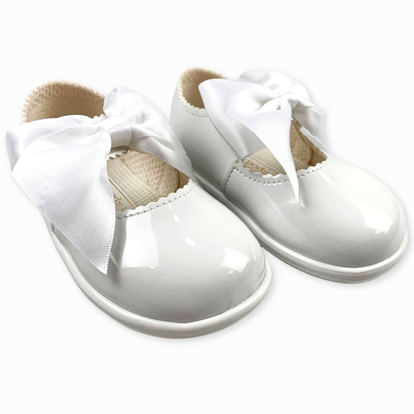 baby girls hard sole bow shoes white