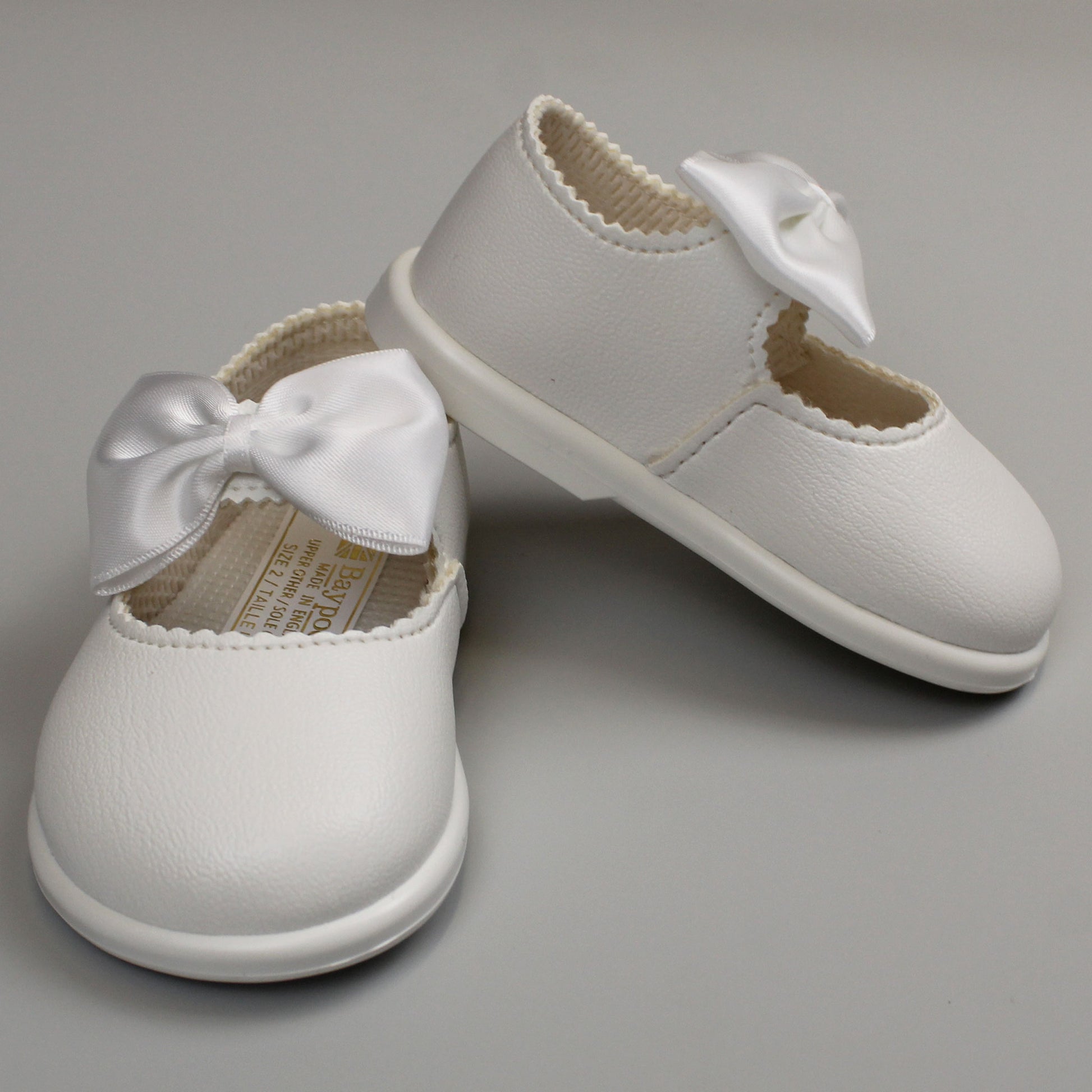 baby girls white hard sole baypods