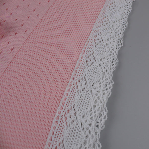 knitted pattern on spanish pink shawl