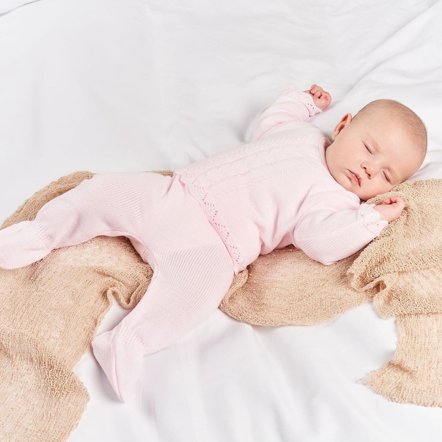 baby girls pink knitted outfit