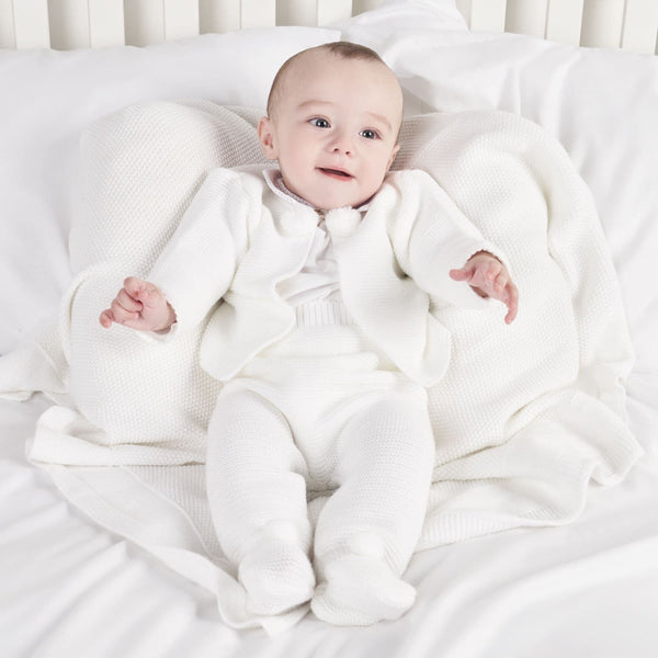 baby unisex knitted outfit in white