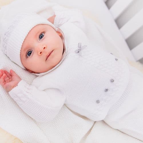 baby unisex 3 piece knitted outfit in white