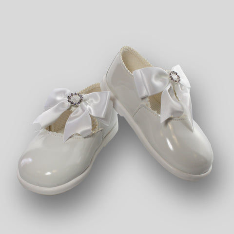 white baby girls pram shoes baypods