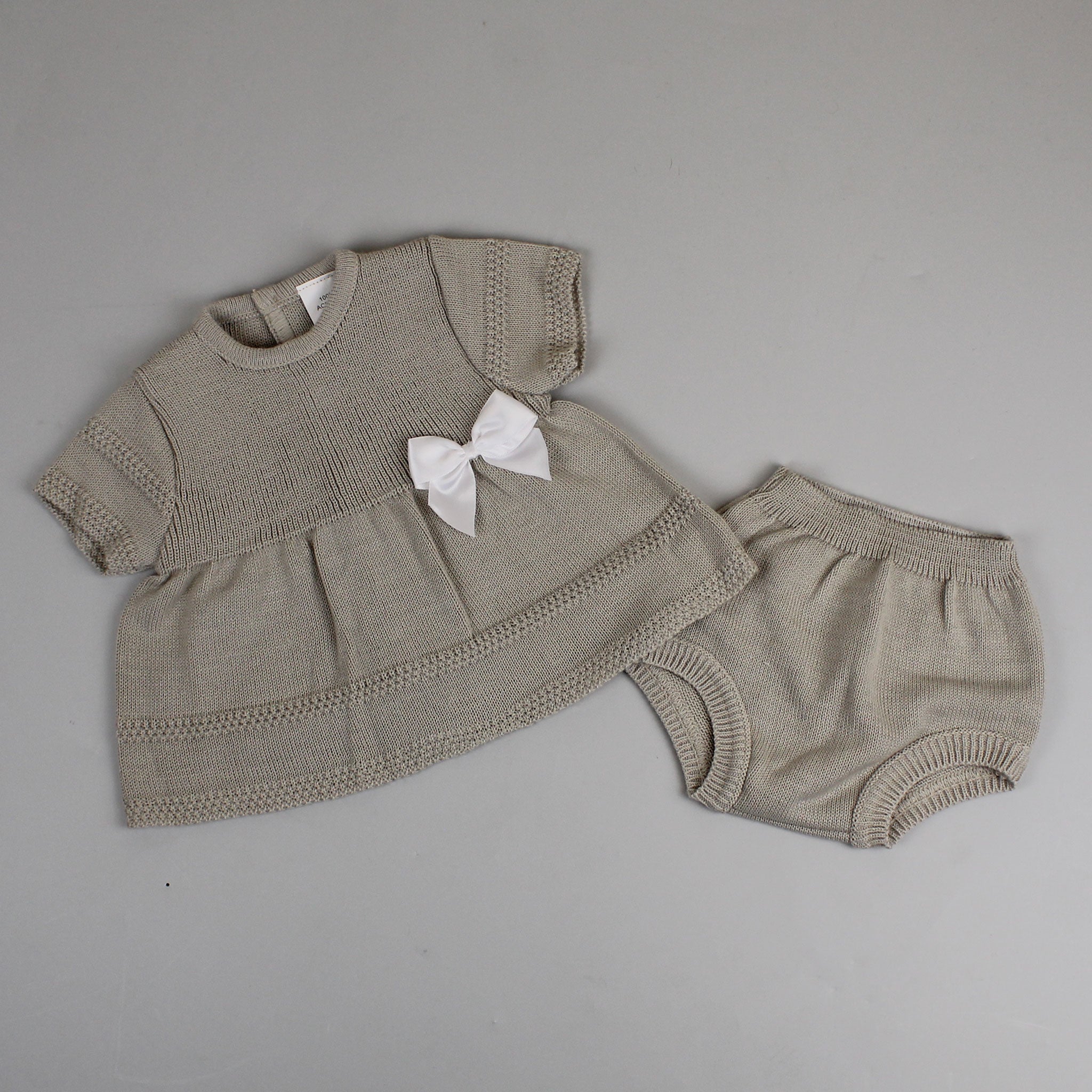 baby girls beige two piece high quality knitted outfit