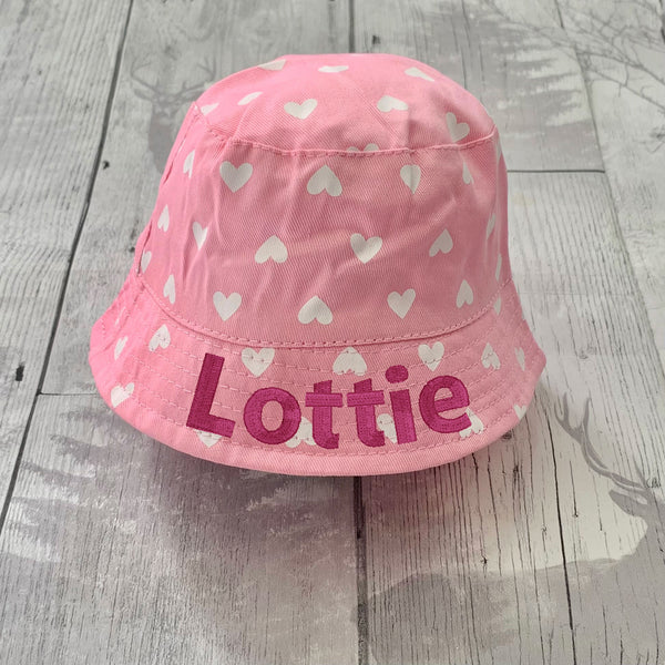 pink hearts bucket hat