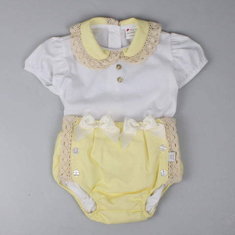 yellow and white with bows outfit