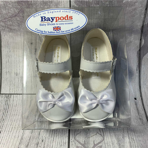 baby girls white baypod shoes